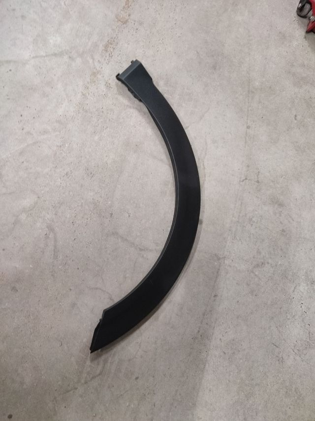 Aletin derecho Kia stonic