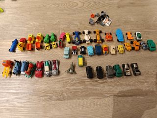 Figuras coches kinder huevo