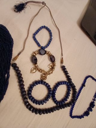 Collane  e bracciali  blu