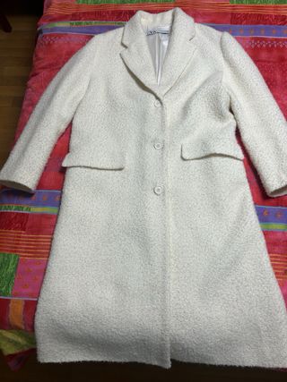 Abrigo blanco roto Zara Talla M