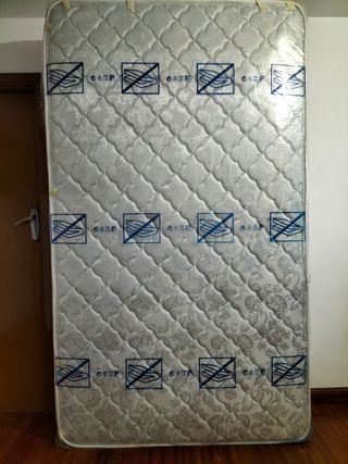 2 colchones más 1 somier