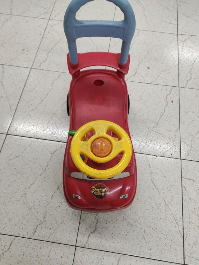 Coche de juguete