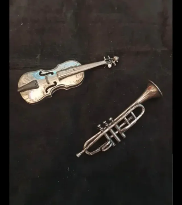 Oggetti piccoli -violino e tromba-color "argento"