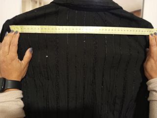 Camisa con bordados y lentejuelas