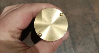 Mirilla de puerta dorada