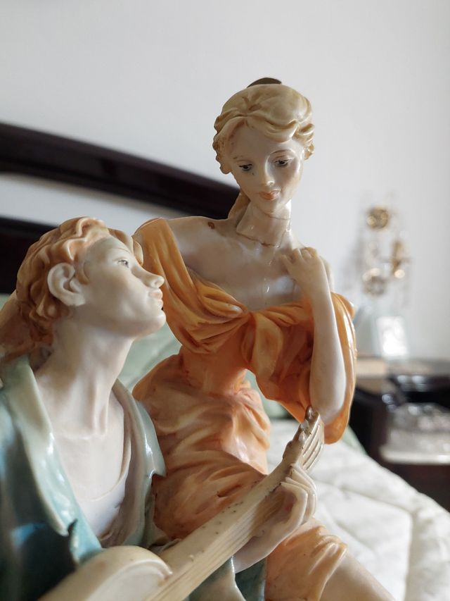 Statua fidanzati serie Valentino By Miriam