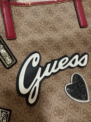 Bolso shopper marrón Guess