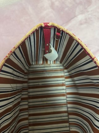 Bolso shopper marrón Guess