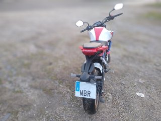 CB 125 R