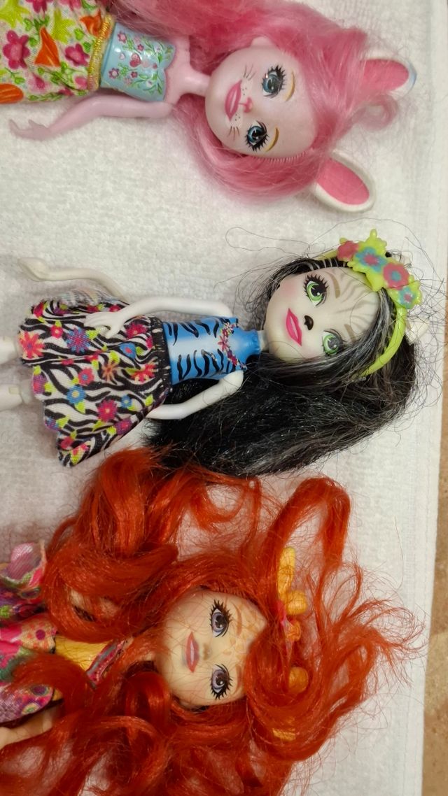 Muñecas enchantimals
