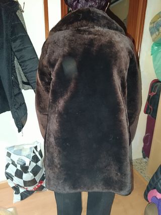 Abrigo de piel de muton