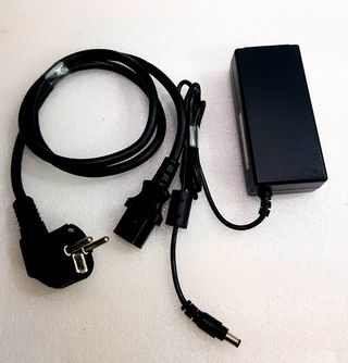 CARGADOR DISCO DURO MULTIMEDIA IOMEGA SCREENPLAY.