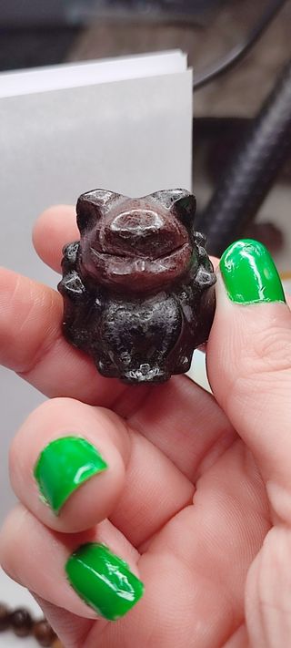 Figuras zorros tallados en minerales