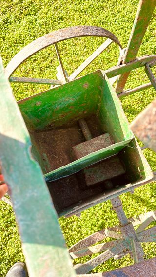 SEMBRADORA ANTIGUA MAÍZ