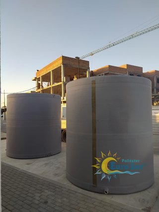 PISCINAS-DEPOSITOS EN POLIESTER VARIEDAD
