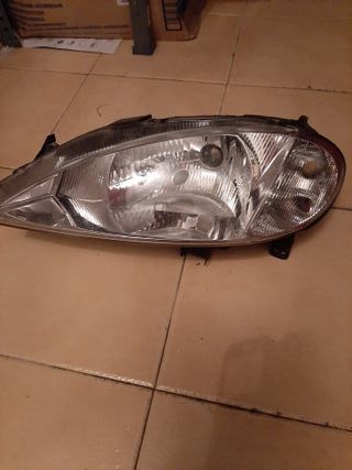 faro de renault megane
