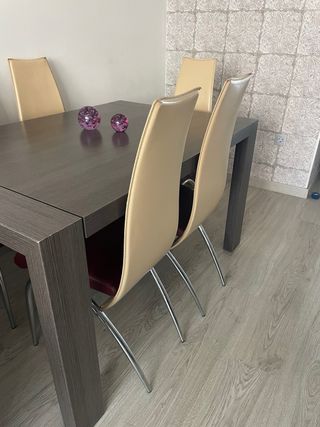 MESA DE COMEDOR