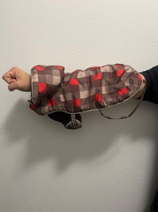 Cappotto imbottito a quadretti per cani