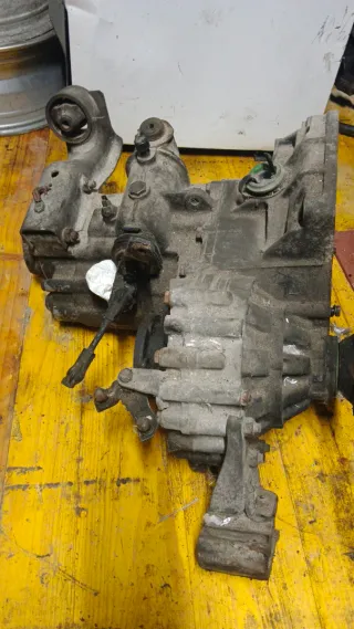 Caja de cambios golf mk1