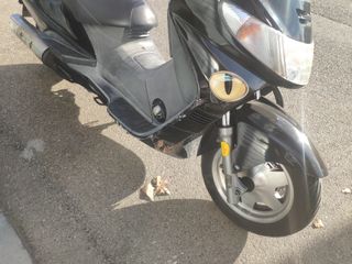 Moto Suzuki Burgman 400