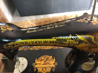 Maquina de coser Singer con mueble en Creixell