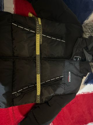 Cazadora Mckenzie con capucha pelo