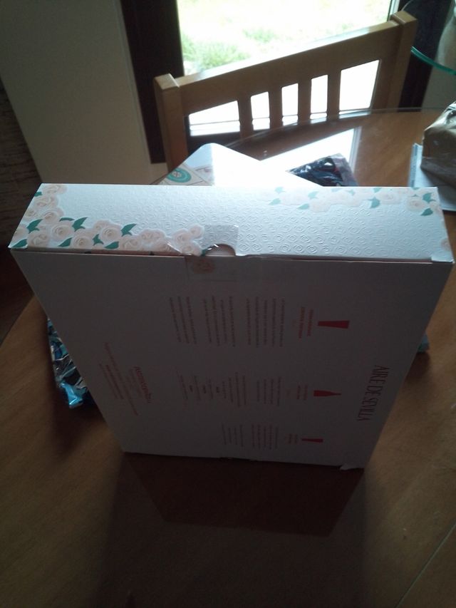 Estuche Agua Fresca de Rosas Blancas