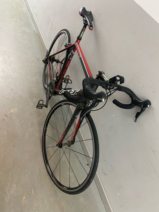 Bicicleta de carretera FELT F4 – carbono completo