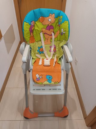 Trona evolutiva Chicco con mesita