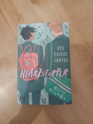 Heartstopper 1. Dos chicos juntos: Los libros que han vendido un millón de ejemplares, ahora una serie de Netflix