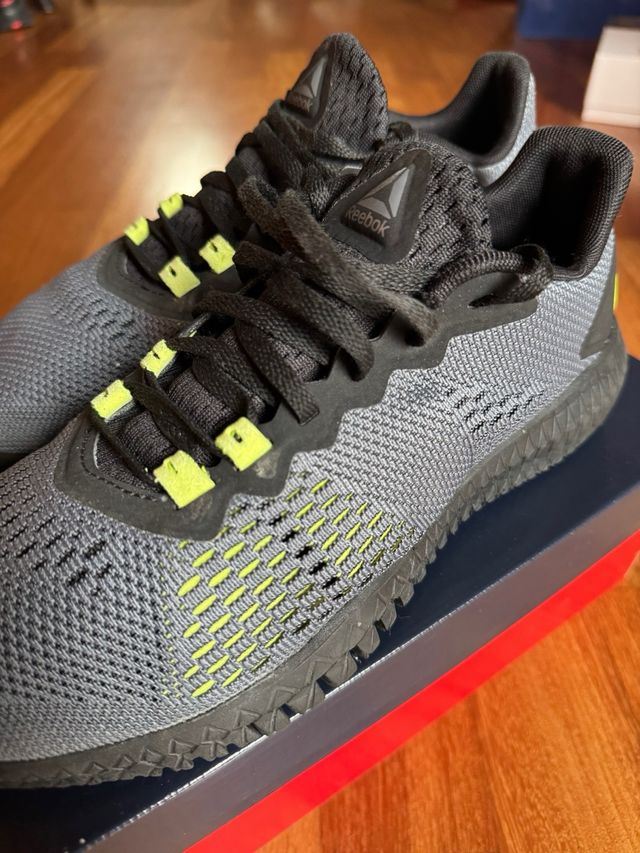 Scarpa Reebok taglia 39