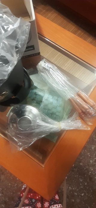 Fondue y accesorios, nuevo!!