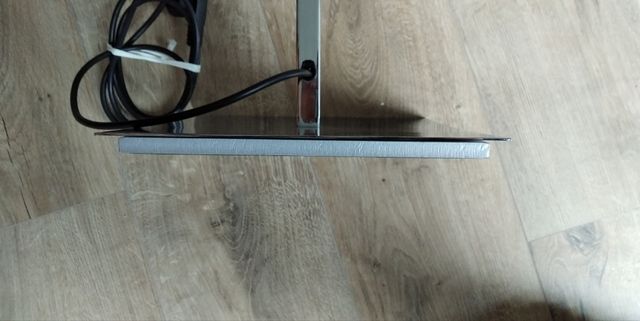 LÁMPARA DE PIE DE DISEÑO DOBLE FOCO. LUZ REGULABLE