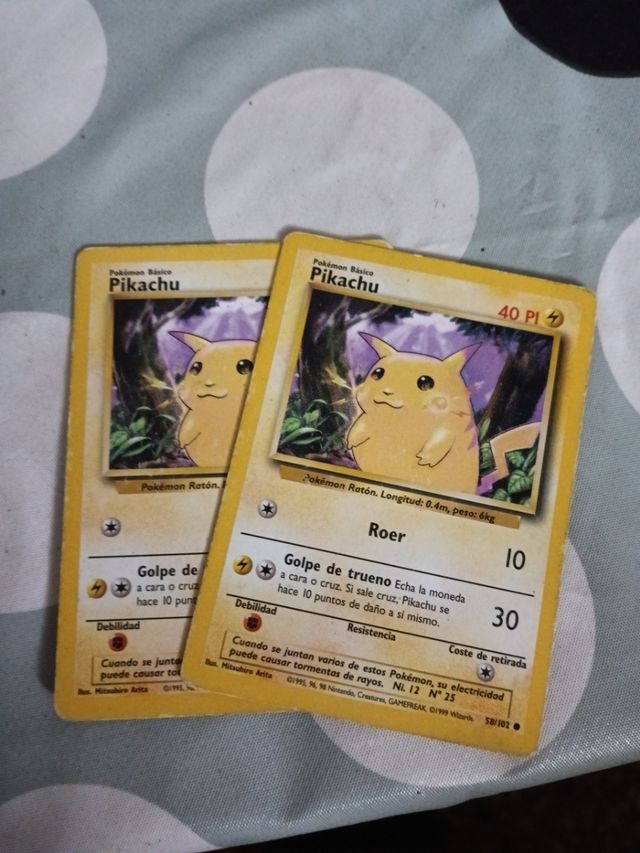 Pikachu carta Pokemon TCG 1 edición