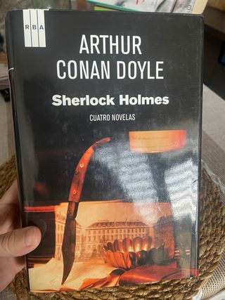 Sherlock holmes 4 novelas en 1 libro