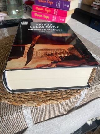 Sherlock holmes 4 novelas en 1 libro