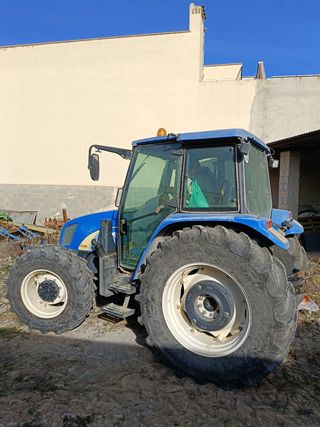 Tractor new Holland tl100