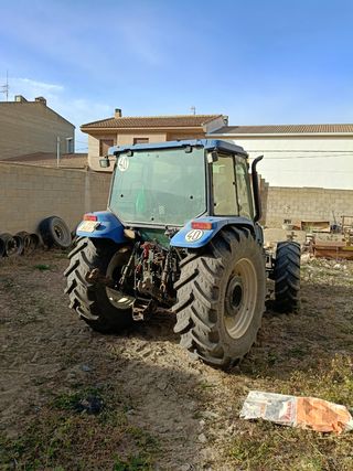 Tractor new Holland tl100