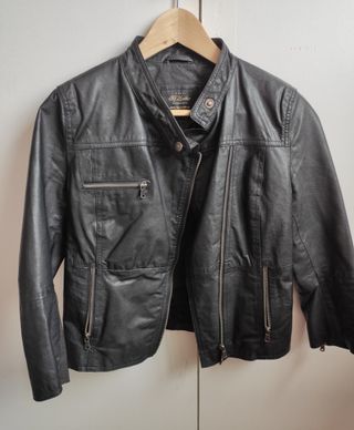 Cazadora de PIEL Zara