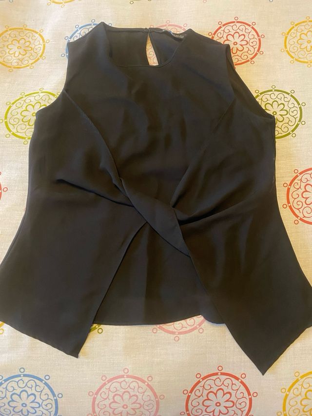 Blusa negra Zara