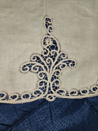 Copriletto con pizzo a tombolo