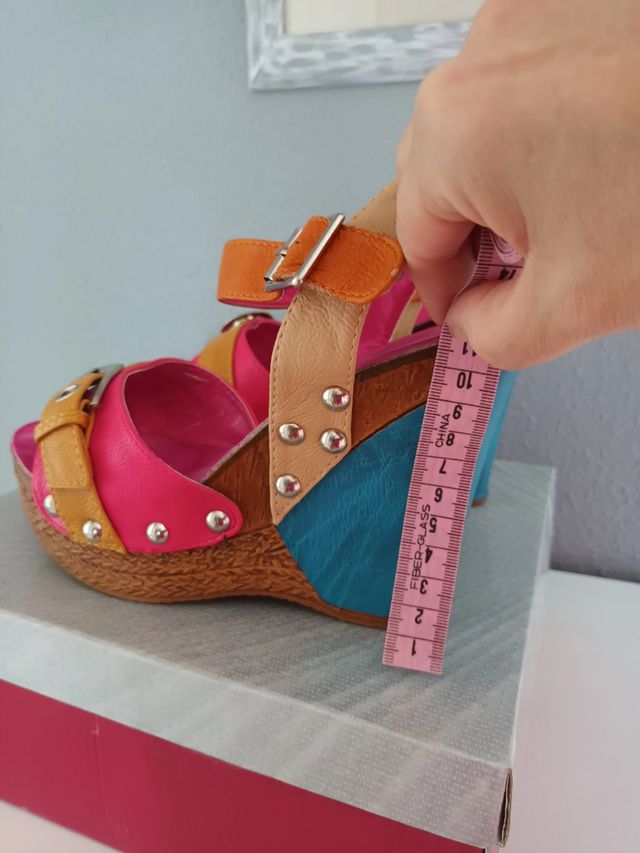 Sandalias cuña súperligeras