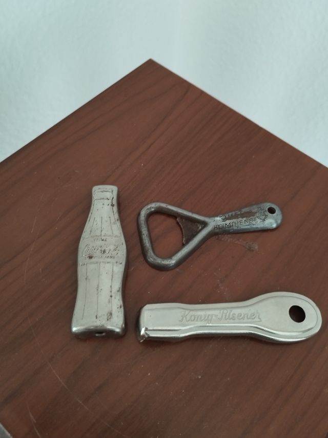 Lote de tres abridores antiguos