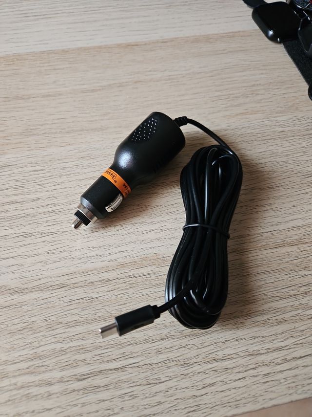 Cargador de mechero para coche pantalla