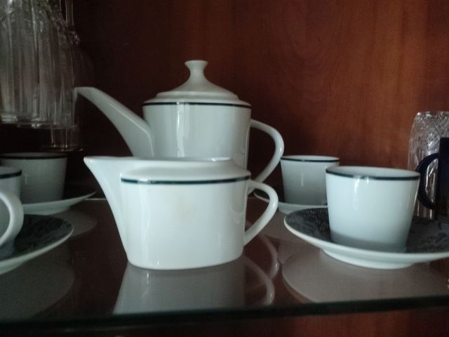 Juego de café Victorio y Luchino. No Seur