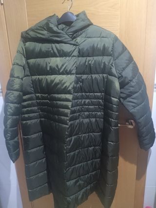 CHAQUETÓN LARGO VERDE