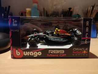 Auto RedBull RB19 Miami GP