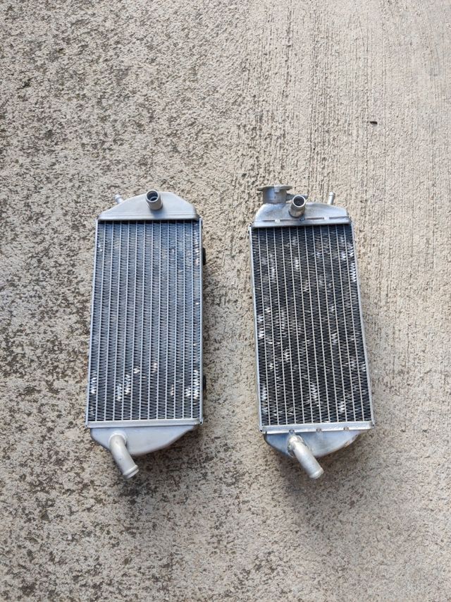 Juego radiadores gas gas