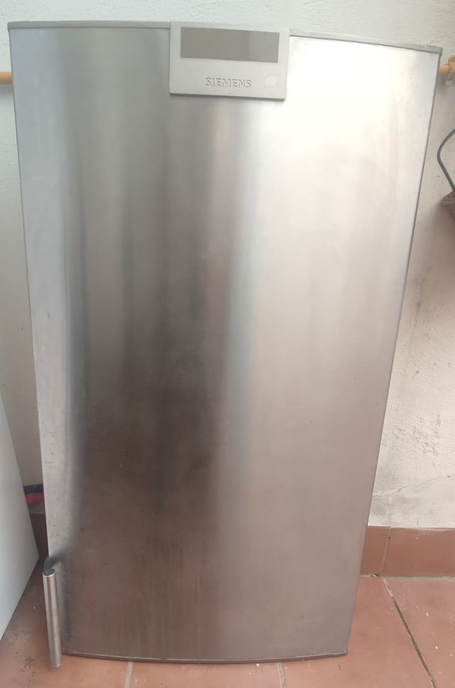 PUERTA FRIGORÍFICO SIEMENS 70 CM