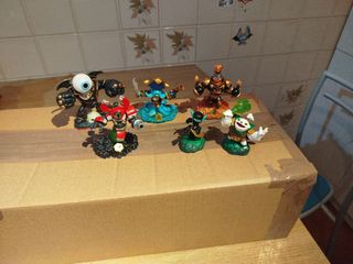 Action figures Skylanders